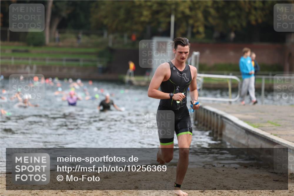 13.09.2026 - Stadtparktriathlon Mo-Foto http://msf.ph/oto/10256369 13.09.2026 10:50:50 Schwimmen 688 meine-sportfotos.de