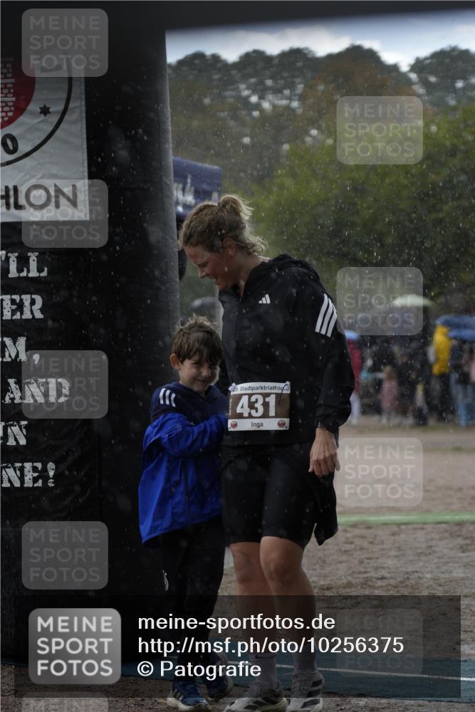 13.09.2026 - Stadtparktriathlon Patografie http://msf.ph/oto/10256375 13.09.2026 11:39:48 Ziel 431, 566 meine-sportfotos.de