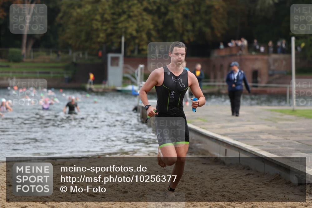 13.09.2026 - Stadtparktriathlon Mo-Foto http://msf.ph/oto/10256377 13.09.2026 10:50:51 Schwimmen 688 meine-sportfotos.de