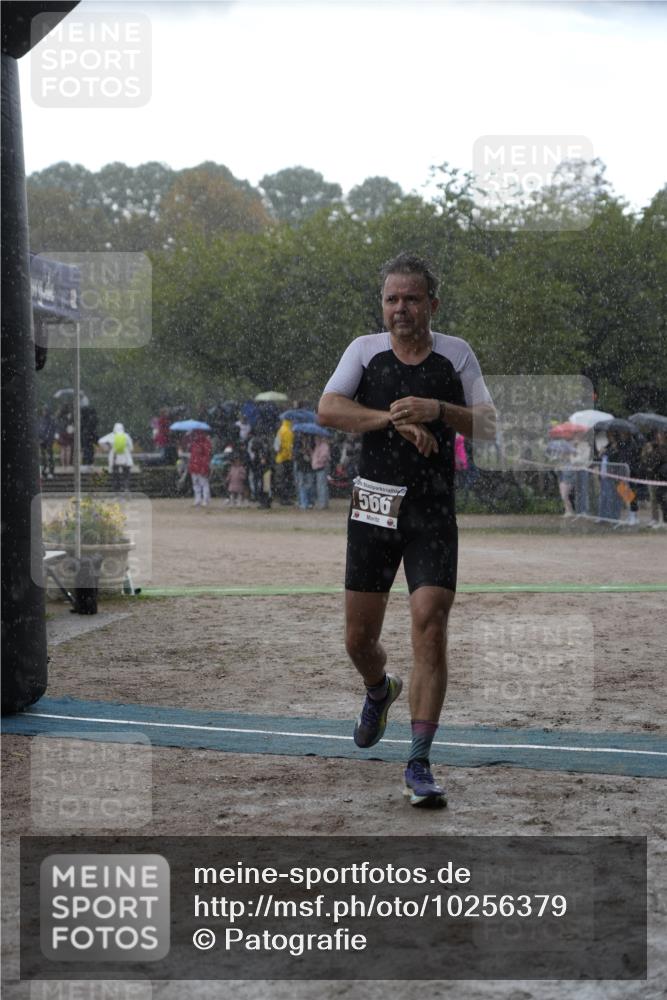 13.09.2026 - Stadtparktriathlon Patografie http://msf.ph/oto/10256379 13.09.2026 11:39:54 Ziel 431, 566 meine-sportfotos.de