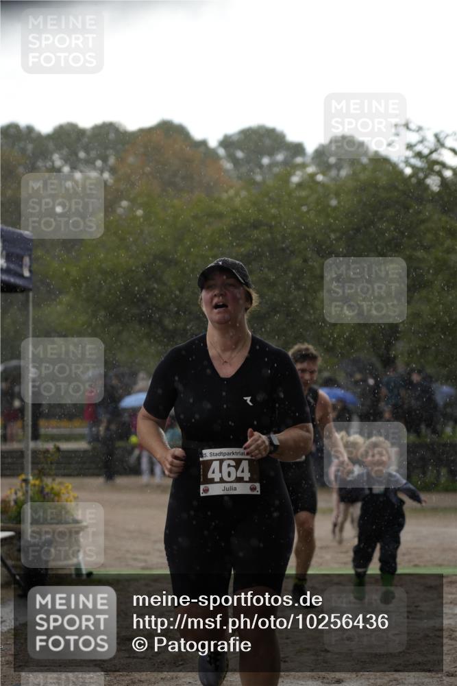 13.09.2026 - Stadtparktriathlon Patografie http://msf.ph/oto/10256436 13.09.2026 11:40:45 Ziel 404, 452, 464, 472, 575 meine-sportfotos.de