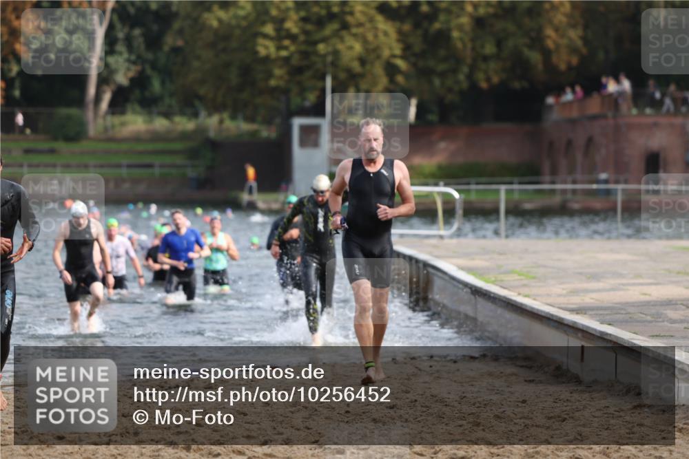 13.09.2026 - Stadtparktriathlon Mo-Foto http://msf.ph/oto/10256452 13.09.2026 10:51:23 Schwimmen 598, 600, 619, 632, 634, 635, 639, 640, 679, 683, 696 meine-sportfotos.de