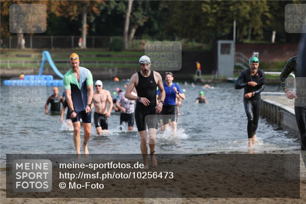 13.09.2026 - Stadtparktriathlon Mo-Foto http://msf.ph/oto/10256473 13.09.2026 10:51:28 Schwimmen 595, 598, 600, 603, 619, 632, 633, 634, 635, 639, 640, 671, 679, 696, 702 meine-sportfotos.de