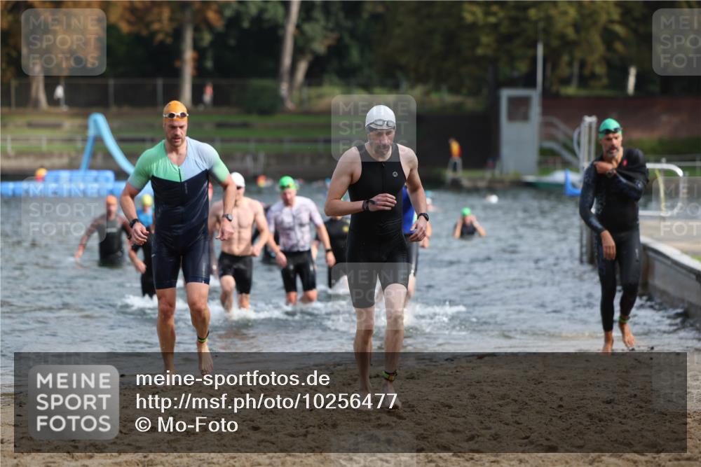13.09.2026 - Stadtparktriathlon Mo-Foto http://msf.ph/oto/10256477 13.09.2026 10:51:29 Schwimmen 595, 598, 600, 603, 619, 632, 633, 634, 635, 639, 640, 671, 679, 696, 702 meine-sportfotos.de