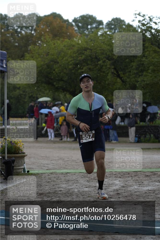 13.09.2026 - Stadtparktriathlon Patografie http://msf.ph/oto/10256478 13.09.2026 11:41:56 Ziel 557 meine-sportfotos.de