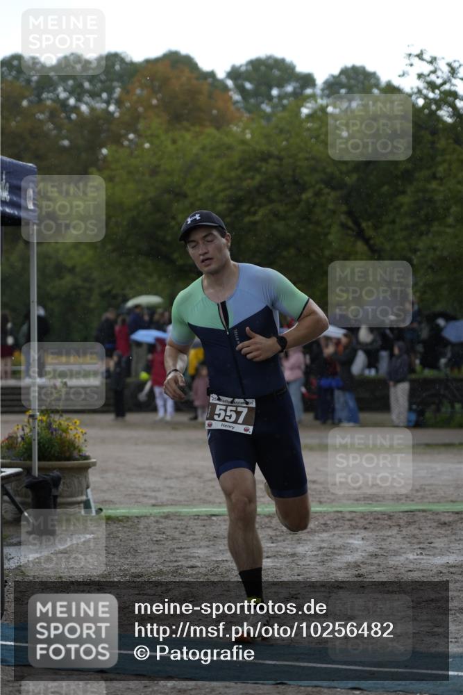 13.09.2026 - Stadtparktriathlon Patografie http://msf.ph/oto/10256482 13.09.2026 11:41:56 Ziel 557 meine-sportfotos.de