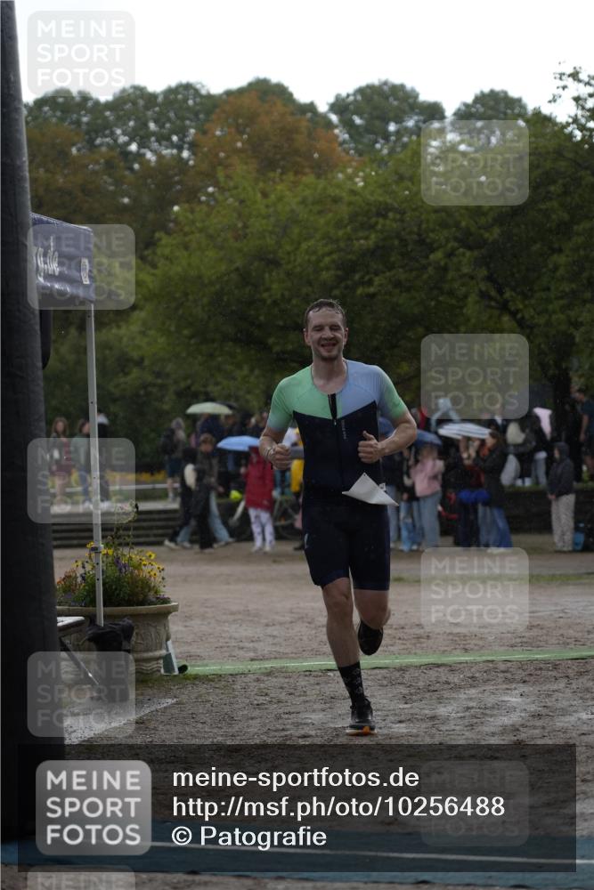 13.09.2026 - Stadtparktriathlon Patografie http://msf.ph/oto/10256488 13.09.2026 11:42:04 Ziel 546, 777 meine-sportfotos.de