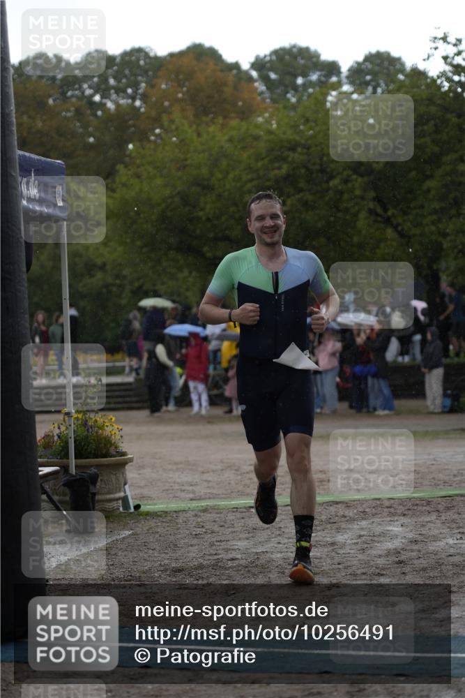 13.09.2026 - Stadtparktriathlon Patografie http://msf.ph/oto/10256491 13.09.2026 11:42:04 Ziel 546, 777 meine-sportfotos.de
