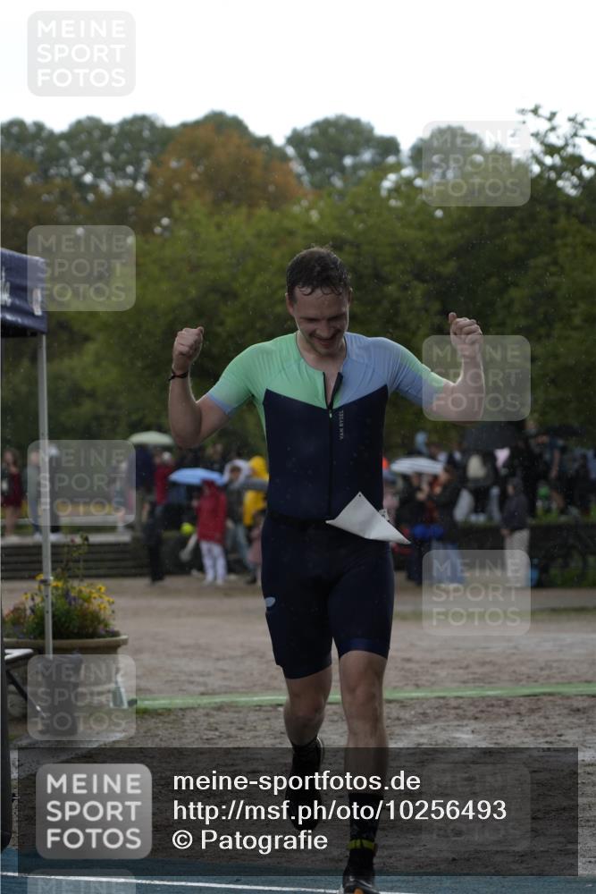 13.09.2026 - Stadtparktriathlon Patografie http://msf.ph/oto/10256493 13.09.2026 11:42:05 Ziel 546, 777 meine-sportfotos.de