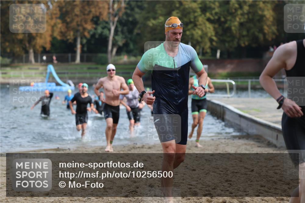 13.09.2026 - Stadtparktriathlon Mo-Foto http://msf.ph/oto/10256500 13.09.2026 10:51:32 Schwimmen 595, 598, 600, 603, 619, 632, 633, 634, 639, 640, 656, 671, 679, 696, 702 meine-sportfotos.de