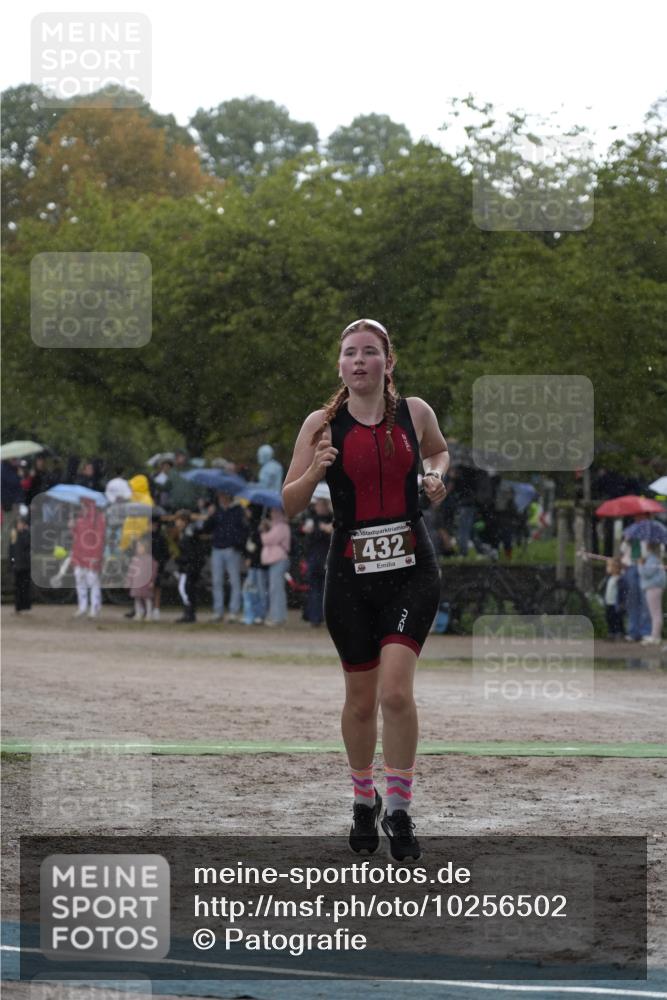 13.09.2026 - Stadtparktriathlon Patografie http://msf.ph/oto/10256502 13.09.2026 11:42:14 Ziel 432, 777 meine-sportfotos.de