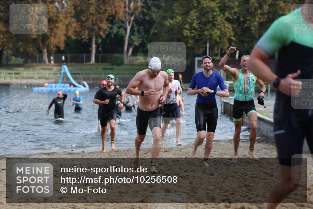 13.09.2026 - Stadtparktriathlon Mo-Foto http://msf.ph/oto/10256508 13.09.2026 10:51:33 Schwimmen 595, 598, 600, 603, 619, 632, 633, 639, 640, 656, 660, 671, 679, 696, 702 meine-sportfotos.de