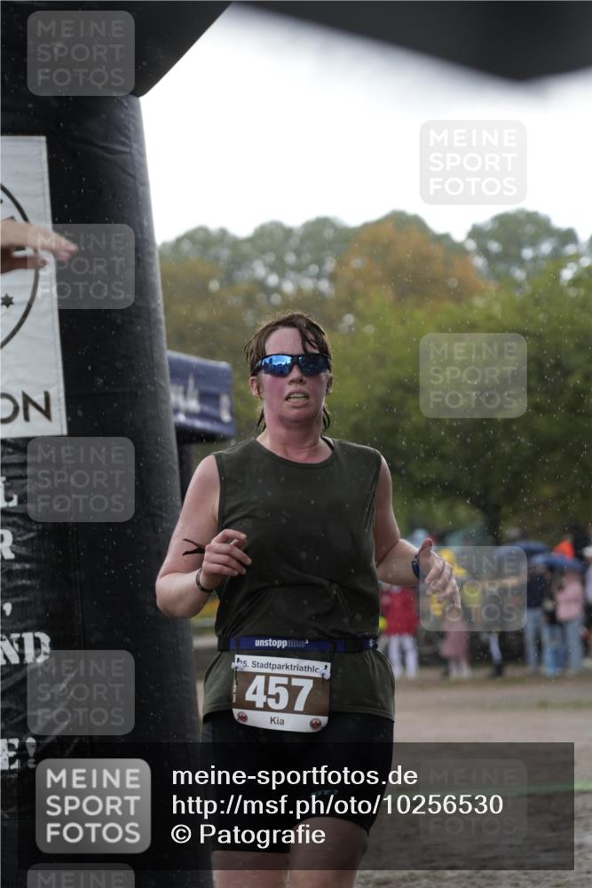 13.09.2026 - Stadtparktriathlon Patografie http://msf.ph/oto/10256530 13.09.2026 11:42:31 Ziel 422, 457, 484 meine-sportfotos.de