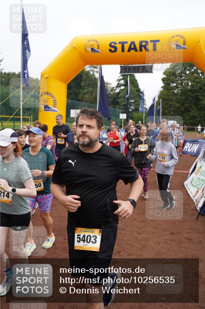 13.09.2026 - Airport Race Dennis Weichert http://msf.ph/oto/10256535 13.09.2026 10:01:31 Laufen  meine-sportfotos.de