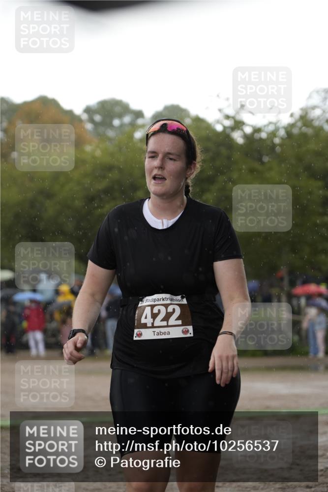 13.09.2026 - Stadtparktriathlon Patografie http://msf.ph/oto/10256537 13.09.2026 11:42:39 Ziel 422 meine-sportfotos.de
