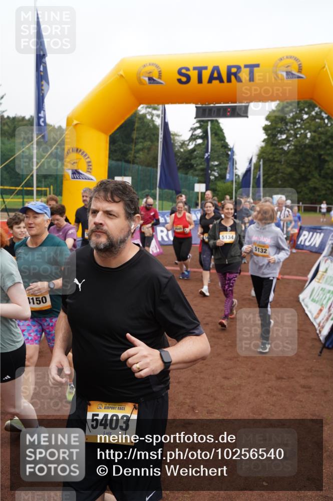 13.09.2026 - Airport Race Dennis Weichert http://msf.ph/oto/10256540 13.09.2026 10:01:31 Laufen  meine-sportfotos.de