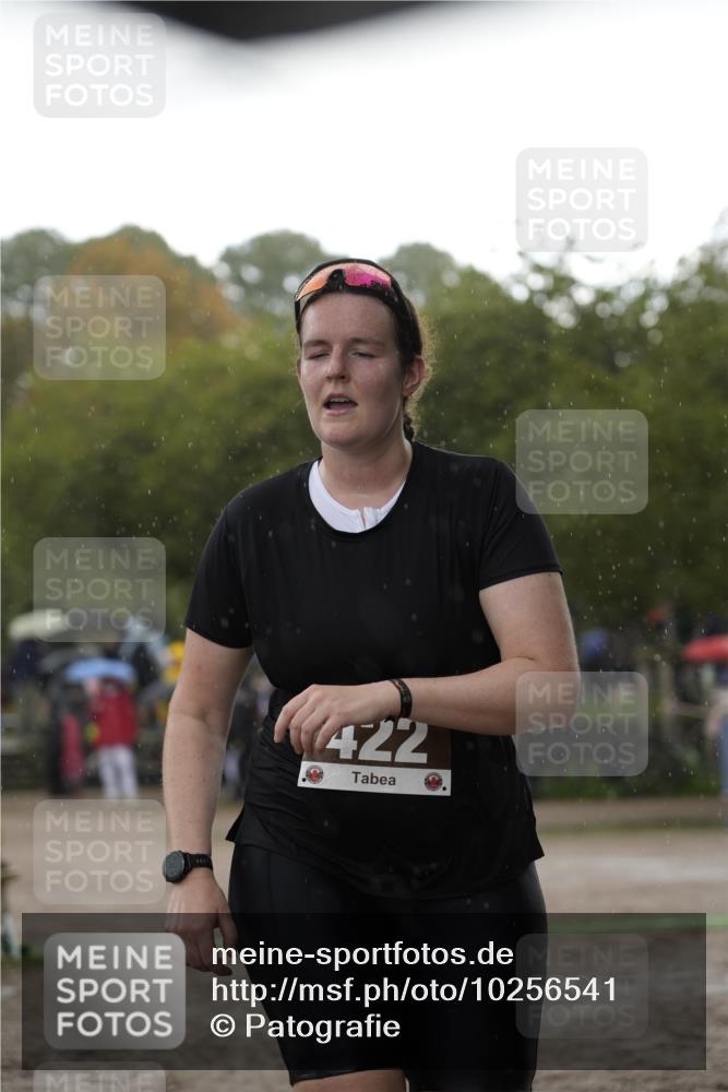 13.09.2026 - Stadtparktriathlon Patografie http://msf.ph/oto/10256541 13.09.2026 11:42:39 Ziel 422 meine-sportfotos.de