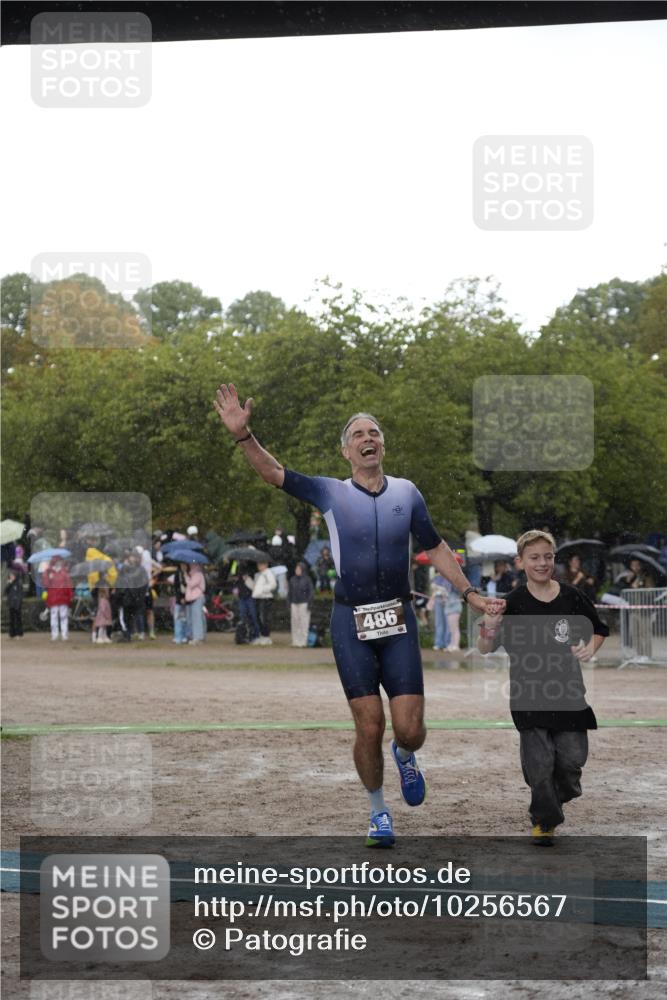 13.09.2026 - Stadtparktriathlon Patografie http://msf.ph/oto/10256567 13.09.2026 11:43:18 Ziel 445, 486 meine-sportfotos.de