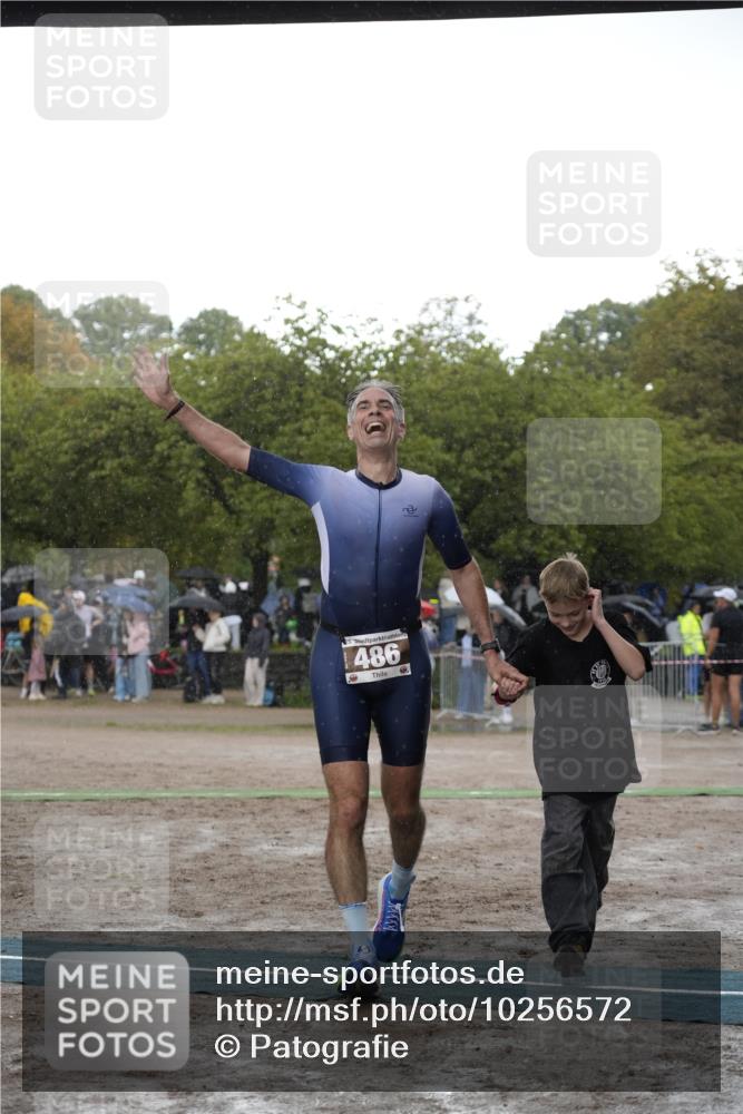 13.09.2026 - Stadtparktriathlon Patografie http://msf.ph/oto/10256572 13.09.2026 11:43:18 Ziel 445, 486 meine-sportfotos.de