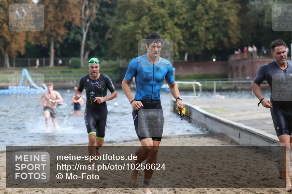 13.09.2026 - Stadtparktriathlon Mo-Foto http://msf.ph/oto/10256624 13.09.2026 10:51:53 Schwimmen 629, 644, 646, 664, 686, 697 meine-sportfotos.de