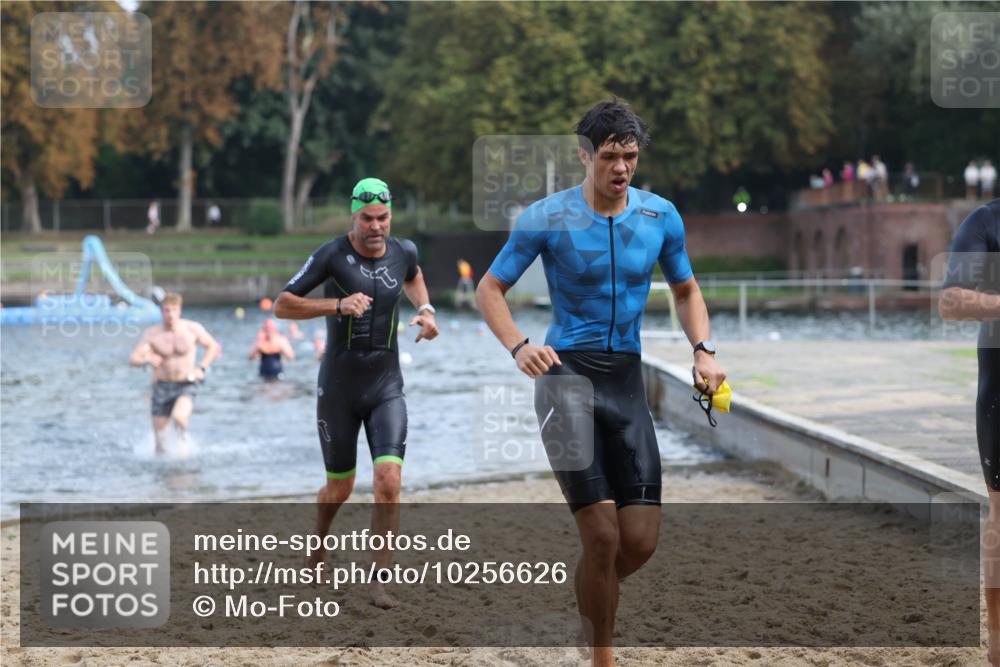 13.09.2026 - Stadtparktriathlon Mo-Foto http://msf.ph/oto/10256626 13.09.2026 10:51:53 Schwimmen 629, 644, 646, 664, 686, 697 meine-sportfotos.de