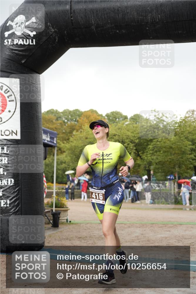 13.09.2026 - Stadtparktriathlon Patografie http://msf.ph/oto/10256654 13.09.2026 11:46:13 Ziel 416 meine-sportfotos.de