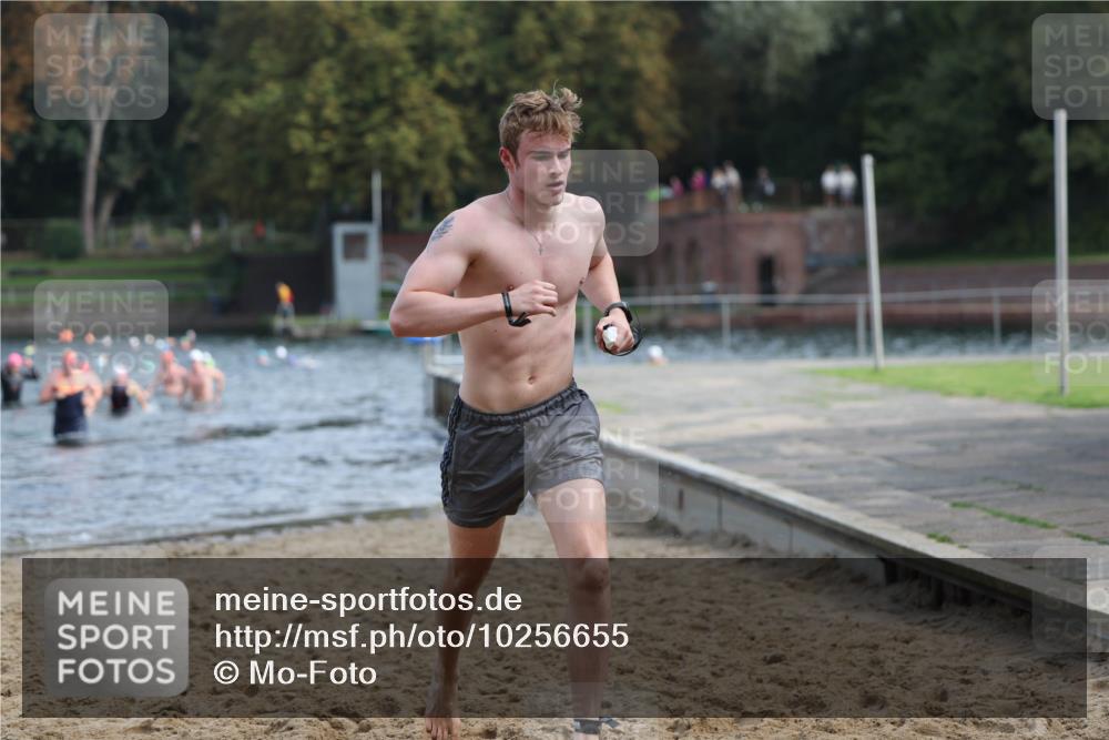 13.09.2026 - Stadtparktriathlon Mo-Foto http://msf.ph/oto/10256655 13.09.2026 10:51:58 Schwimmen 605, 629, 646, 664, 686, 1797 meine-sportfotos.de