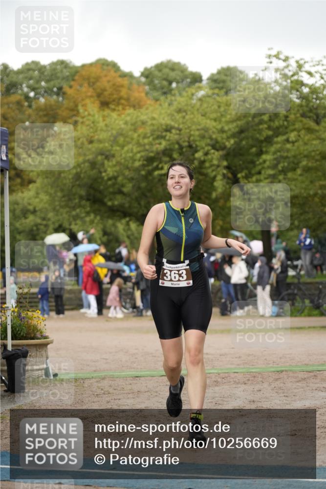 13.09.2026 - Stadtparktriathlon Patografie http://msf.ph/oto/10256669 13.09.2026 11:46:40 Ziel 357, 363, 407, 428 meine-sportfotos.de