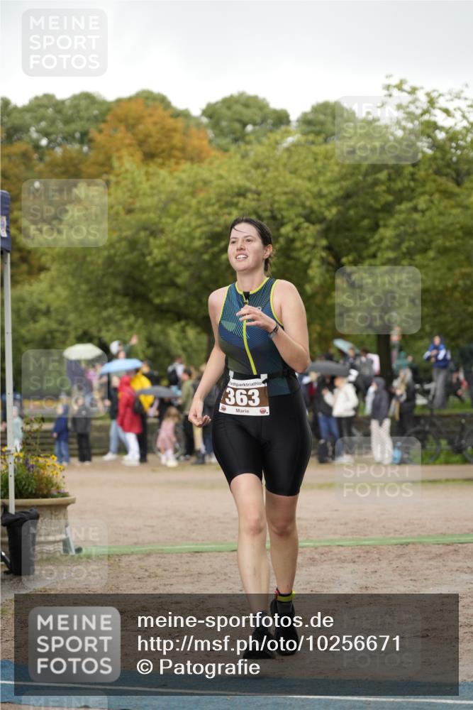 13.09.2026 - Stadtparktriathlon Patografie http://msf.ph/oto/10256671 13.09.2026 11:46:40 Ziel 357, 363, 407, 428 meine-sportfotos.de