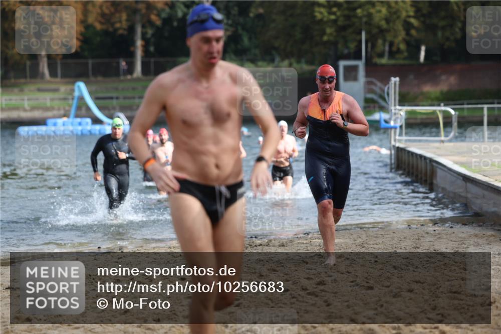 13.09.2026 - Stadtparktriathlon Mo-Foto http://msf.ph/oto/10256683 13.09.2026 10:52:09 Schwimmen 590, 597, 599, 605, 678, 1797 meine-sportfotos.de