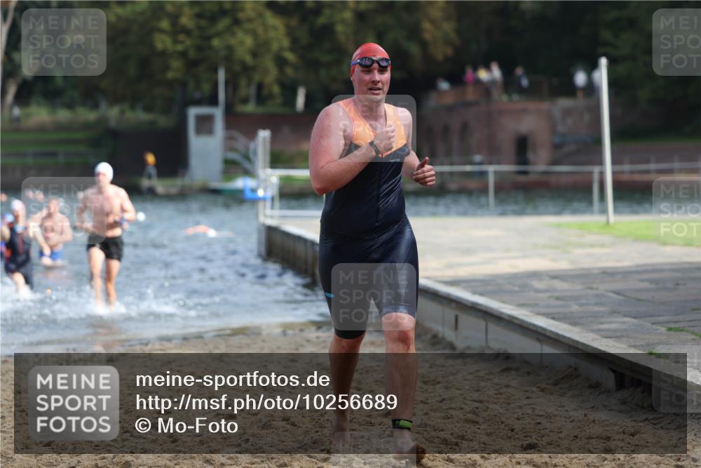 13.09.2026 - Stadtparktriathlon Mo-Foto http://msf.ph/oto/10256689 13.09.2026 10:52:11 Schwimmen 590, 597, 599, 605, 668, 676, 678, 1797 meine-sportfotos.de