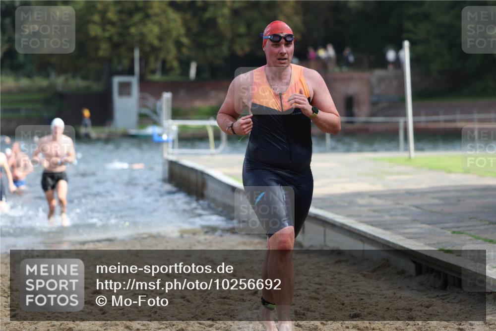 13.09.2026 - Stadtparktriathlon Mo-Foto http://msf.ph/oto/10256692 13.09.2026 10:52:11 Schwimmen 590, 597, 599, 605, 668, 676, 678, 1797 meine-sportfotos.de