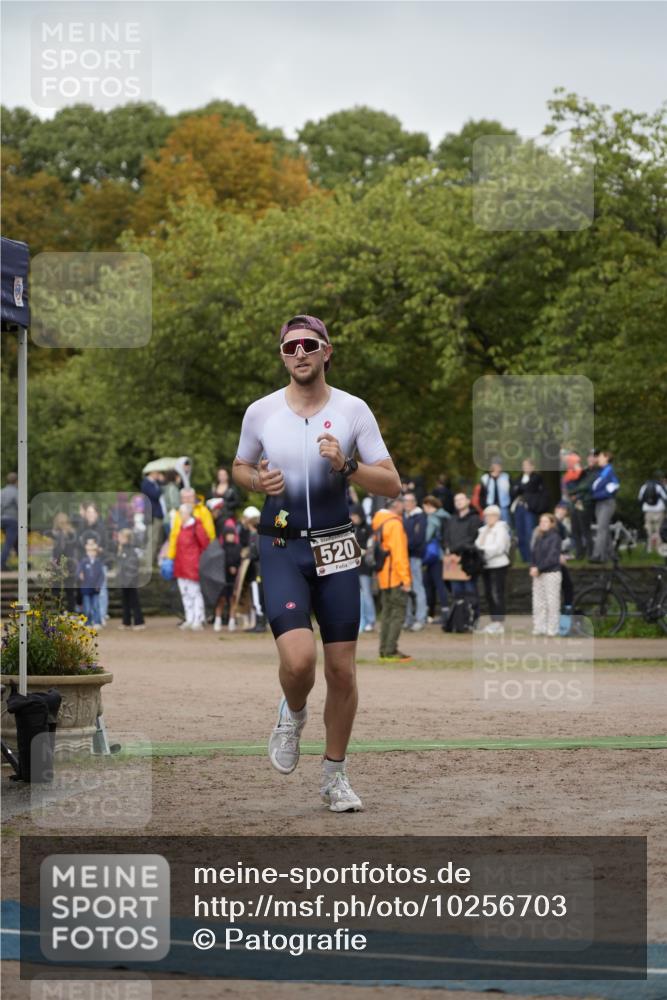 13.09.2026 - Stadtparktriathlon Patografie http://msf.ph/oto/10256703 13.09.2026 11:47:31 Ziel 456, 520 meine-sportfotos.de