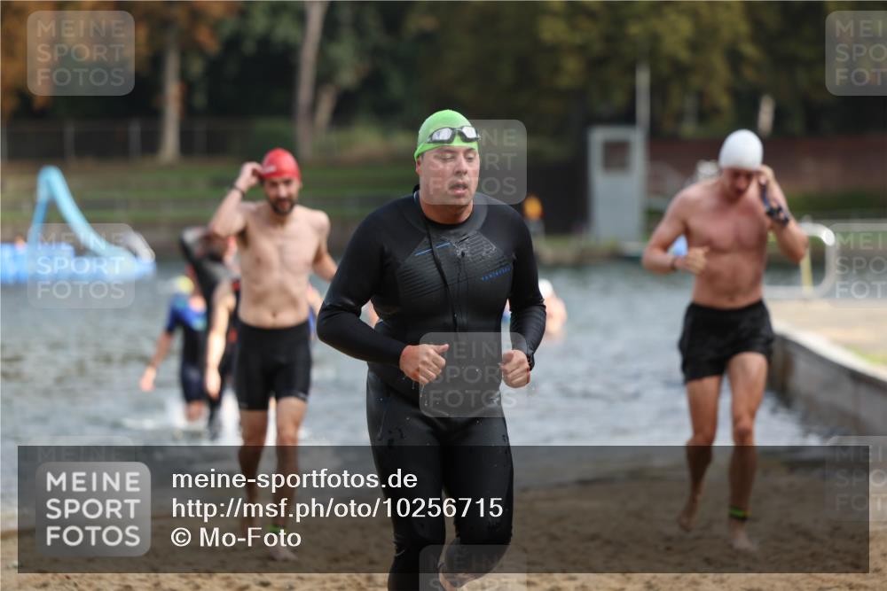 13.09.2026 - Stadtparktriathlon Mo-Foto http://msf.ph/oto/10256715 13.09.2026 10:52:15 Schwimmen 590, 597, 599, 605, 668, 676, 678 meine-sportfotos.de