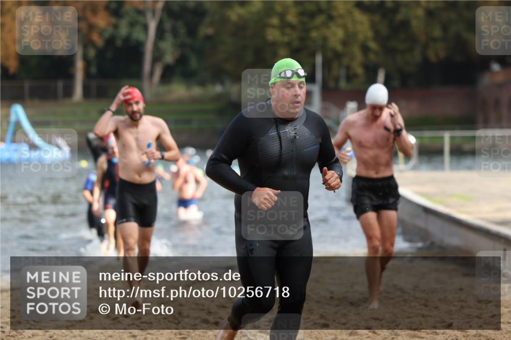 13.09.2026 - Stadtparktriathlon Mo-Foto http://msf.ph/oto/10256718 13.09.2026 10:52:16 Schwimmen 590, 597, 599, 605, 668, 676, 678 meine-sportfotos.de