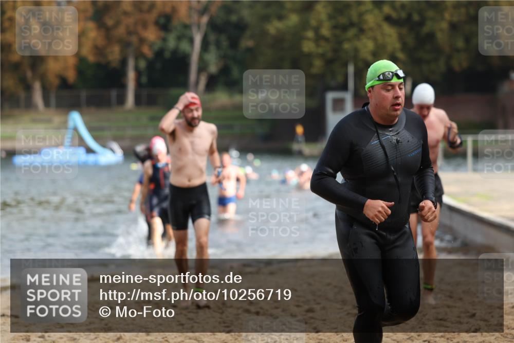 13.09.2026 - Stadtparktriathlon Mo-Foto http://msf.ph/oto/10256719 13.09.2026 10:52:16 Schwimmen 590, 597, 599, 605, 668, 676, 678 meine-sportfotos.de