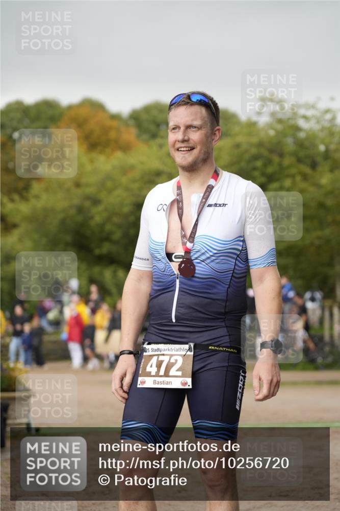 13.09.2026 - Stadtparktriathlon Patografie http://msf.ph/oto/10256720 13.09.2026 11:48:15 Ziel  meine-sportfotos.de