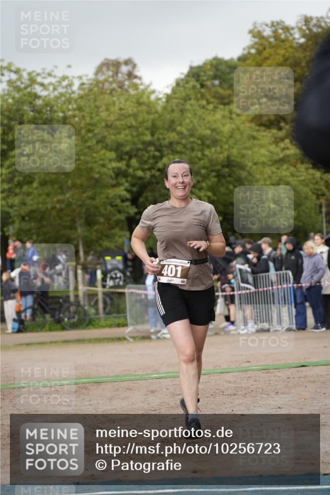 13.09.2026 - Stadtparktriathlon Patografie http://msf.ph/oto/10256723 13.09.2026 11:48:23 Ziel 376, 401 meine-sportfotos.de