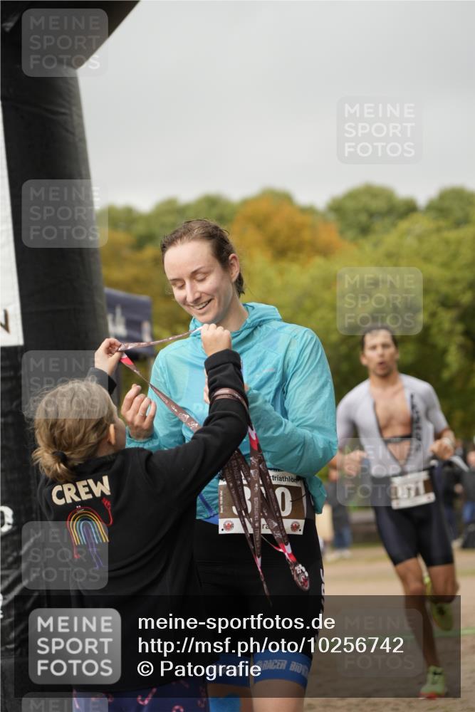 13.09.2026 - Stadtparktriathlon Patografie http://msf.ph/oto/10256742 13.09.2026 11:48:45 Ziel 370, 470, 671 meine-sportfotos.de