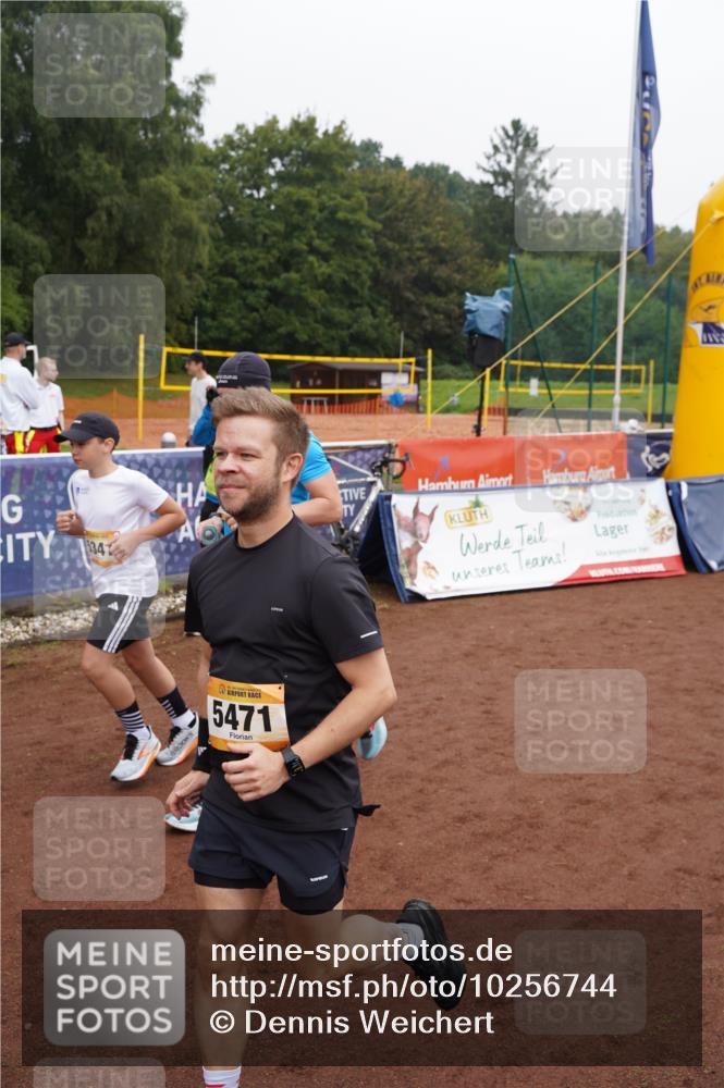 13.09.2026 - Airport Race Dennis Weichert http://msf.ph/oto/10256744 13.09.2026 10:01:42 Laufen  meine-sportfotos.de
