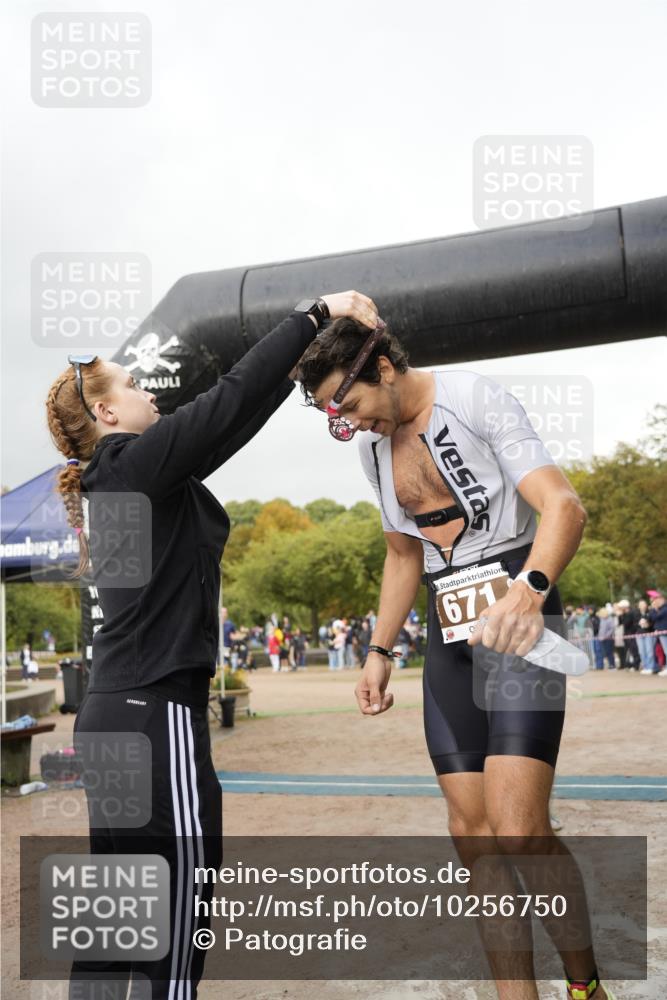 13.09.2026 - Stadtparktriathlon Patografie http://msf.ph/oto/10256750 13.09.2026 11:48:49 Ziel 370, 470, 671 meine-sportfotos.de