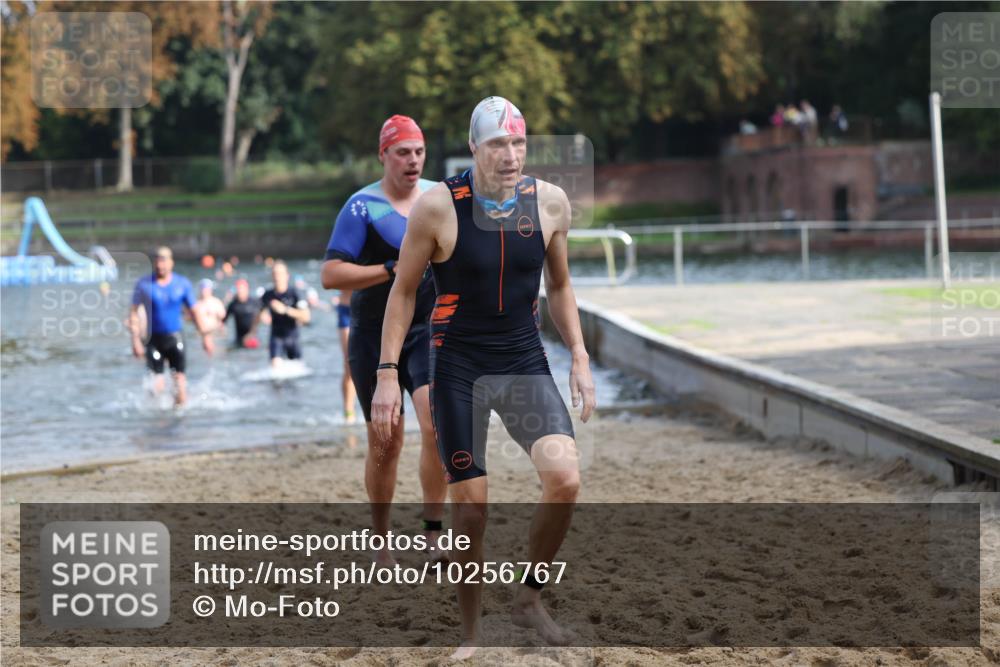 13.09.2026 - Stadtparktriathlon Mo-Foto http://msf.ph/oto/10256767 13.09.2026 10:52:23 Schwimmen 599, 649, 668, 674, 676, 677, 684 meine-sportfotos.de
