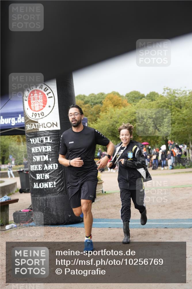 13.09.2026 - Stadtparktriathlon Patografie http://msf.ph/oto/10256769 13.09.2026 11:51:06 Ziel 466, 508, 555 meine-sportfotos.de