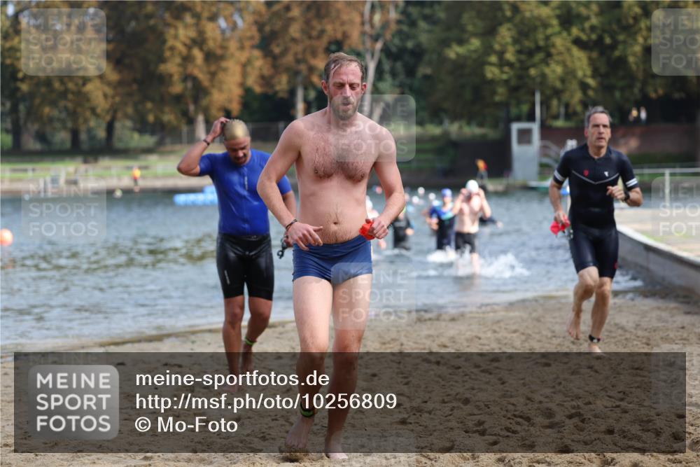 13.09.2026 - Stadtparktriathlon Mo-Foto http://msf.ph/oto/10256809 13.09.2026 10:52:31 Schwimmen 649, 662, 674, 677, 684, 687, 707 meine-sportfotos.de