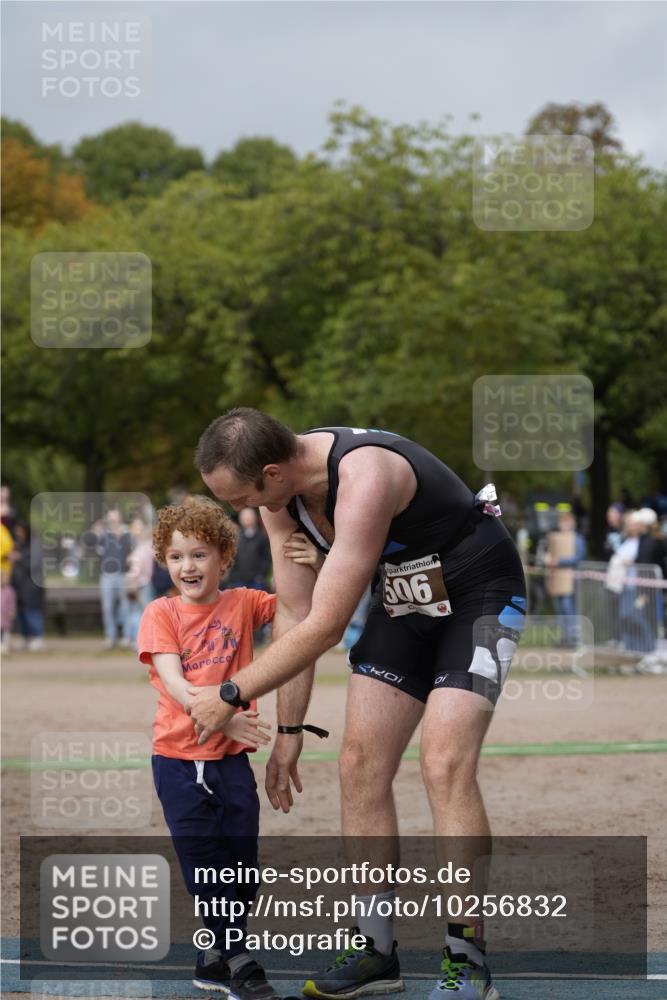 13.09.2026 - Stadtparktriathlon Patografie http://msf.ph/oto/10256832 13.09.2026 11:51:59 Ziel 481, 482, 506, 556 meine-sportfotos.de
