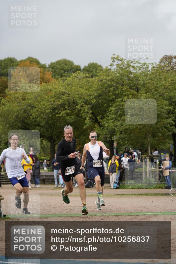 13.09.2026 - Stadtparktriathlon Patografie http://msf.ph/oto/10256837 13.09.2026 11:52:03 Ziel 481, 482, 506, 556 meine-sportfotos.de