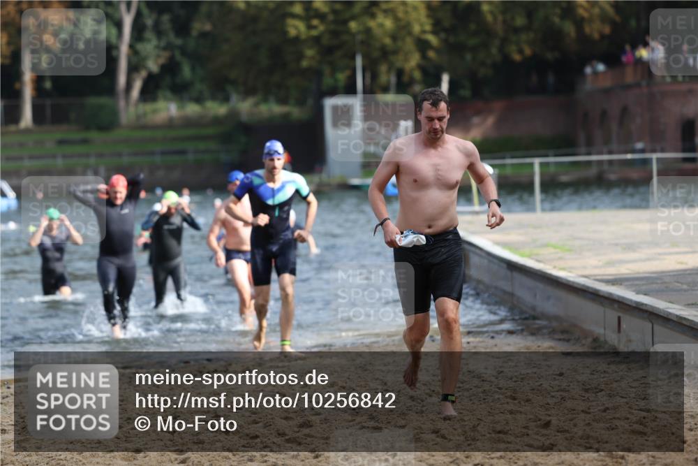 13.09.2026 - Stadtparktriathlon Mo-Foto http://msf.ph/oto/10256842 13.09.2026 10:52:37 Schwimmen 601, 626, 647, 649, 662, 677, 687, 707 meine-sportfotos.de