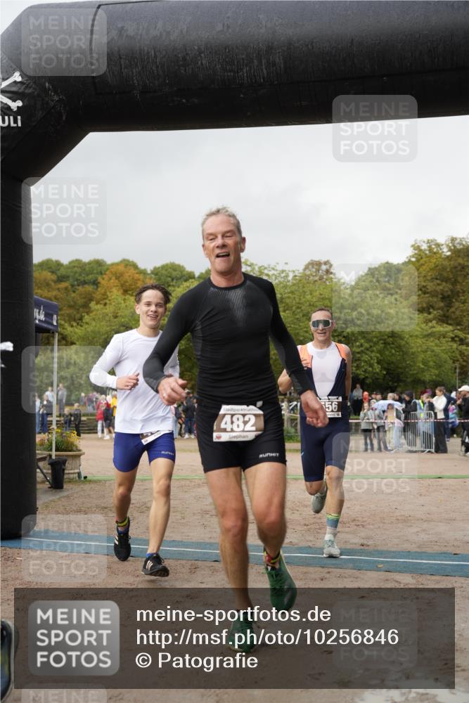 13.09.2026 - Stadtparktriathlon Patografie http://msf.ph/oto/10256846 13.09.2026 11:52:05 Ziel 481, 482, 506, 556 meine-sportfotos.de