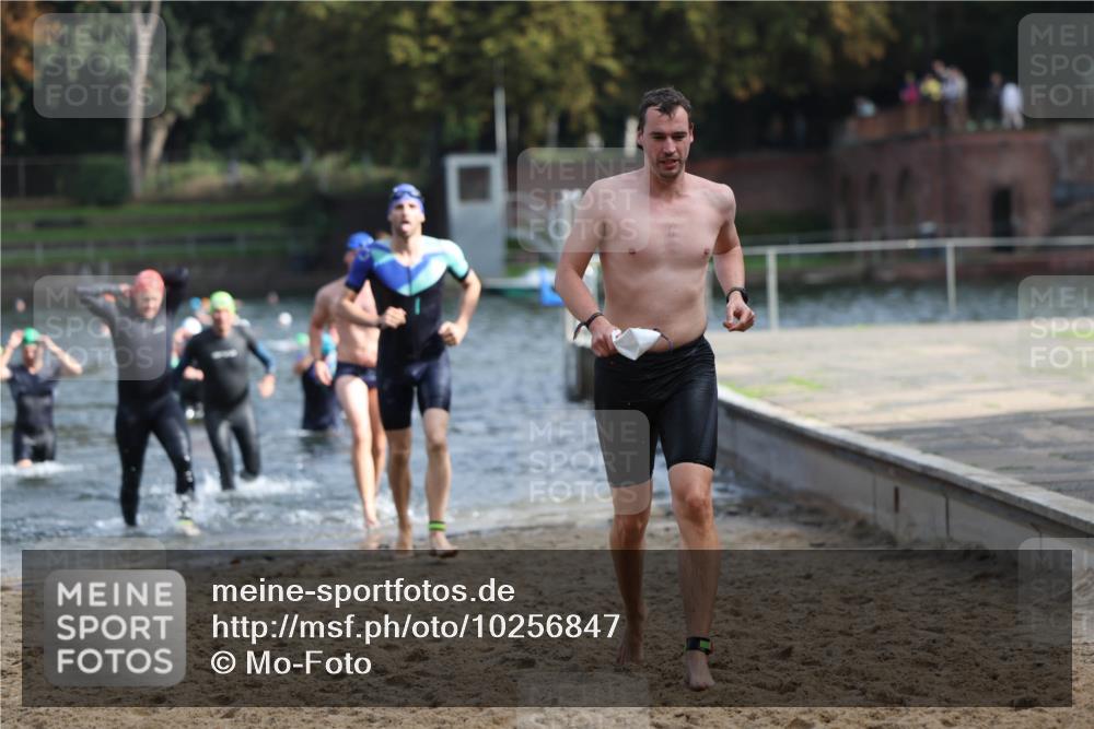 13.09.2026 - Stadtparktriathlon Mo-Foto http://msf.ph/oto/10256847 13.09.2026 10:52:37 Schwimmen 601, 626, 647, 649, 662, 677, 687, 707 meine-sportfotos.de