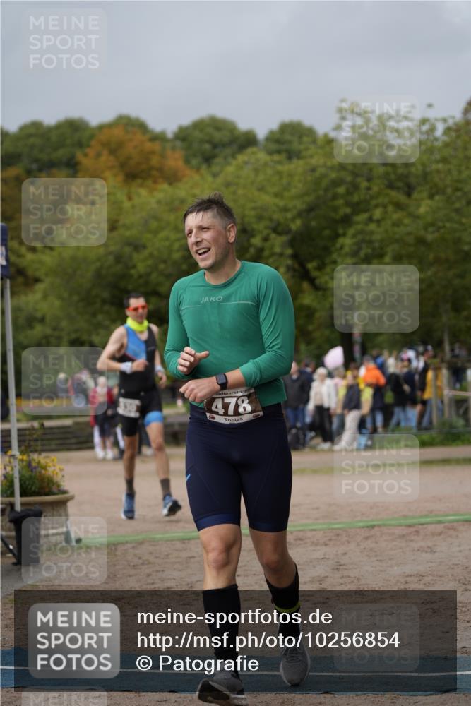 13.09.2026 - Stadtparktriathlon Patografie http://msf.ph/oto/10256854 13.09.2026 11:52:24 Ziel 478, 530 meine-sportfotos.de